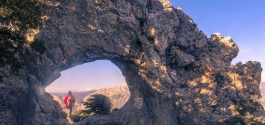 Arco di Suttaterra Anello di Suttaterra Hiking Sardinia